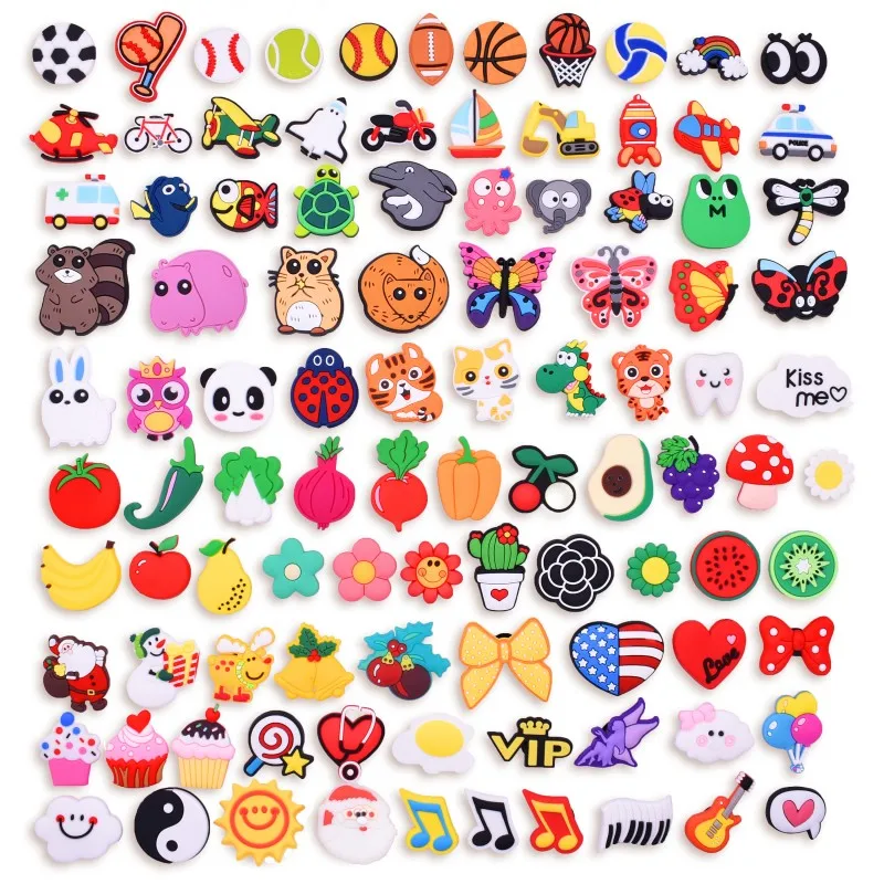 

100 шт. шарики для мальчиков, для детей, девочек, животные, фрукты, цветы, пирожные, музыкальные символы, различные отверстия, сабо, мюли, украшения, дешевый подарок