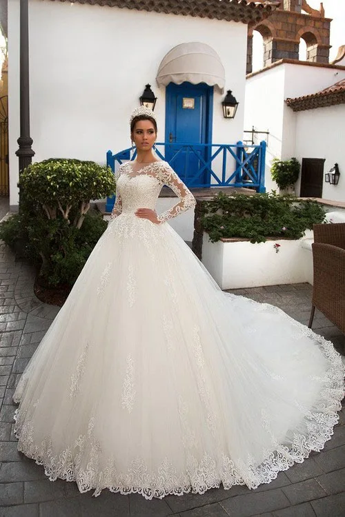 

Custom Made Long Sleeve Tulle Bolero Jacket Ball Gown Wedding Dresses 2019 Luxury Chapel Train Vintage Wedding Gowns