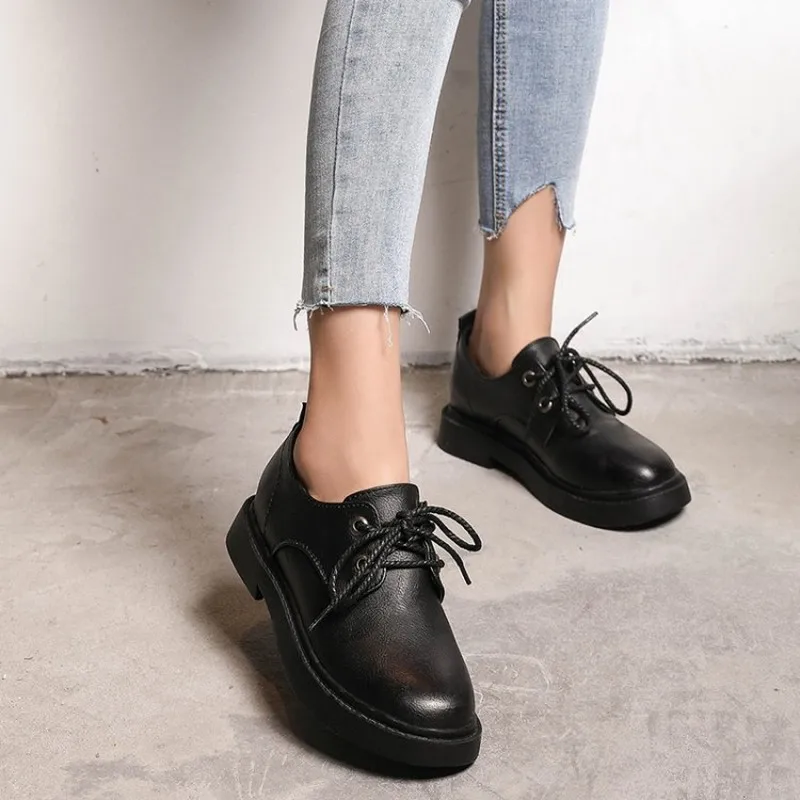 

2020 New round head patent leather shallow mouth casual small shoes fashion Mary Jane shoes small fresh women's shoes Z15-76