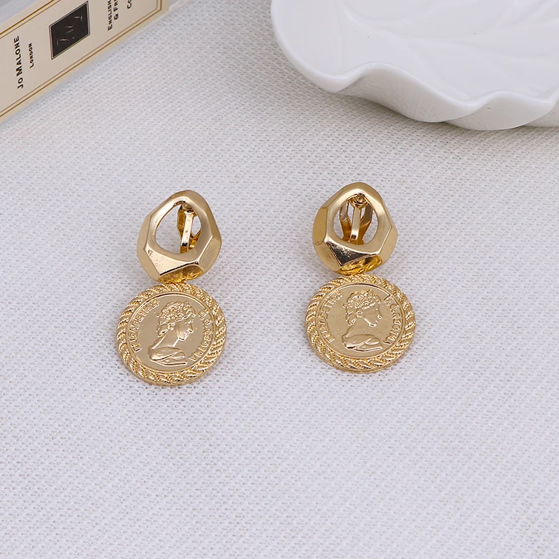 Новинка ZA, винтажные круглые золотые серьги-клипсы для монет queen Totem, без пирсинга, для женщин, клипсовые, геометрические, модные ювелирные изделия