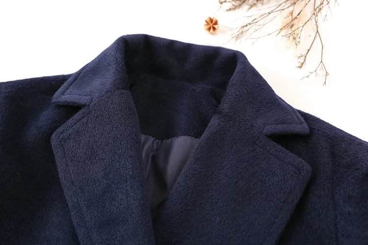 4944389627_718416062