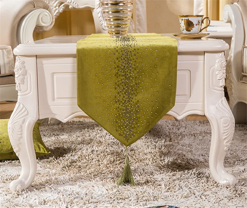 

European Precision Velvet Hot Drilling Gypsophila Table Runner Flag Home Kitchen Living Room Coffee Table Cover