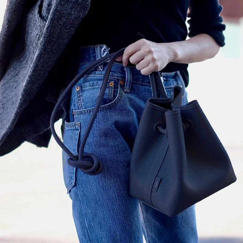 Mode Echt Leer Vrouwen Handtas Hoge Kwaliteit Designbucket Tas Luxe Handtassen Vrouwen Tassen Mode Echt Leer Vrouwen Handtas Hoge Kwaliteit Designbucket Tas Luxe Handtassen Vrouwen Tassen