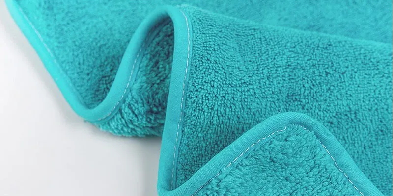 1 шт. простая серия супер вода поглощающая основа трикотажная полиэфирная парча чистого цвета полотенце тонкое Коралловое бархатное быстросохнущее полотенце