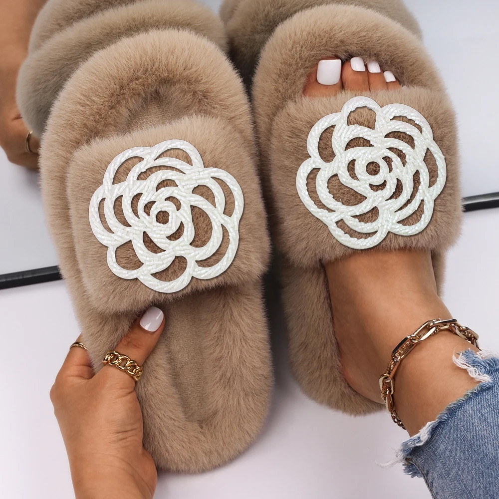 Women's Slippers Furry Slides Fluffy Sandals Fashion Beaded Flower Faux Fur Slippers Ladies Flip Flop Female Designer Shoes 2022