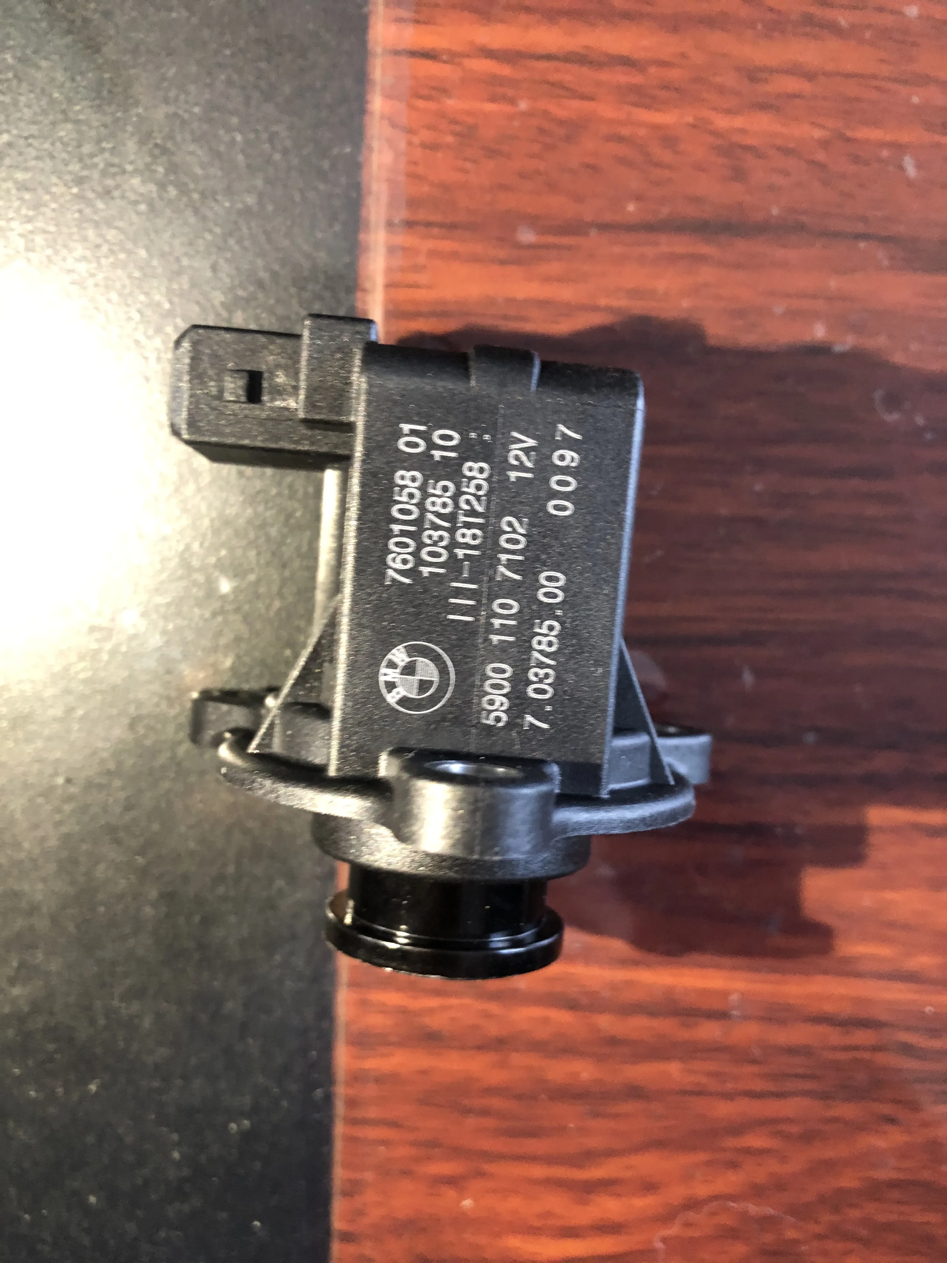 Turbo Solenoid Valve For BMW 135 i 335 535 640 OEM 7601058-01 5900 110 7102 59001107102 7.03785.00 70378500 | Автомобили и