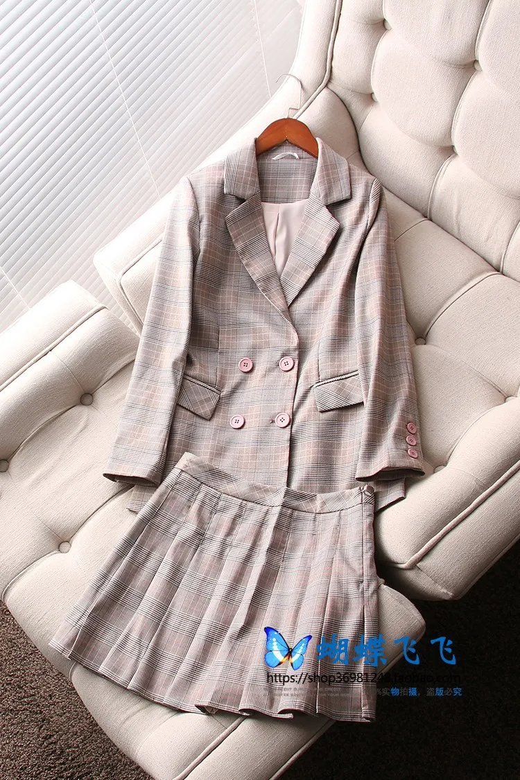 

A Generation of British-Style Retro Pattern Suit Jacket + Pleated Short Skirt Two-Piece Set Entity