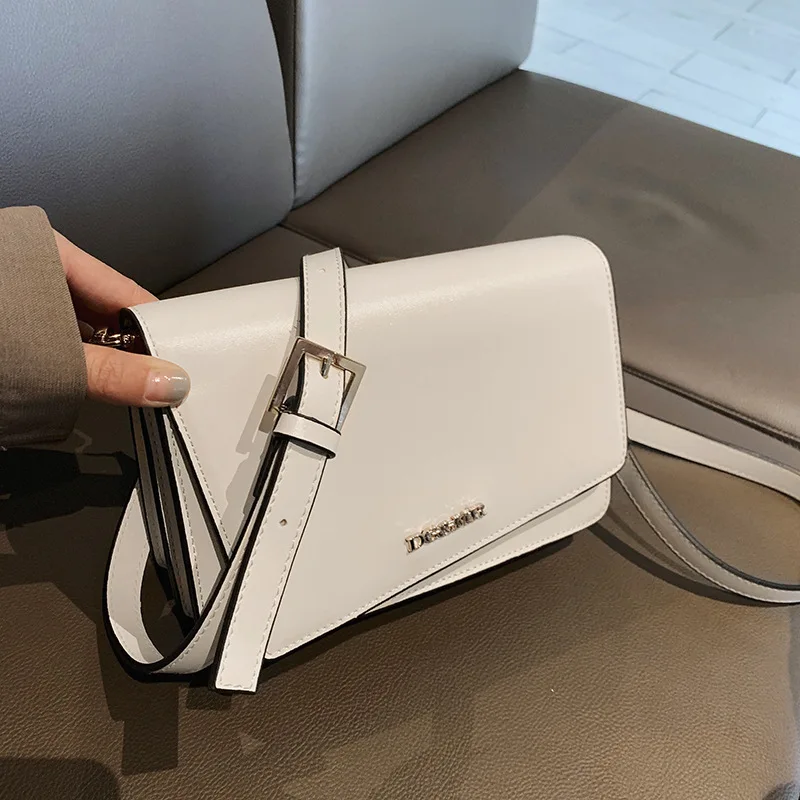 

The personality of the new type of small CK Chao Korean Baita Chic slanting single-shoulder chain bag