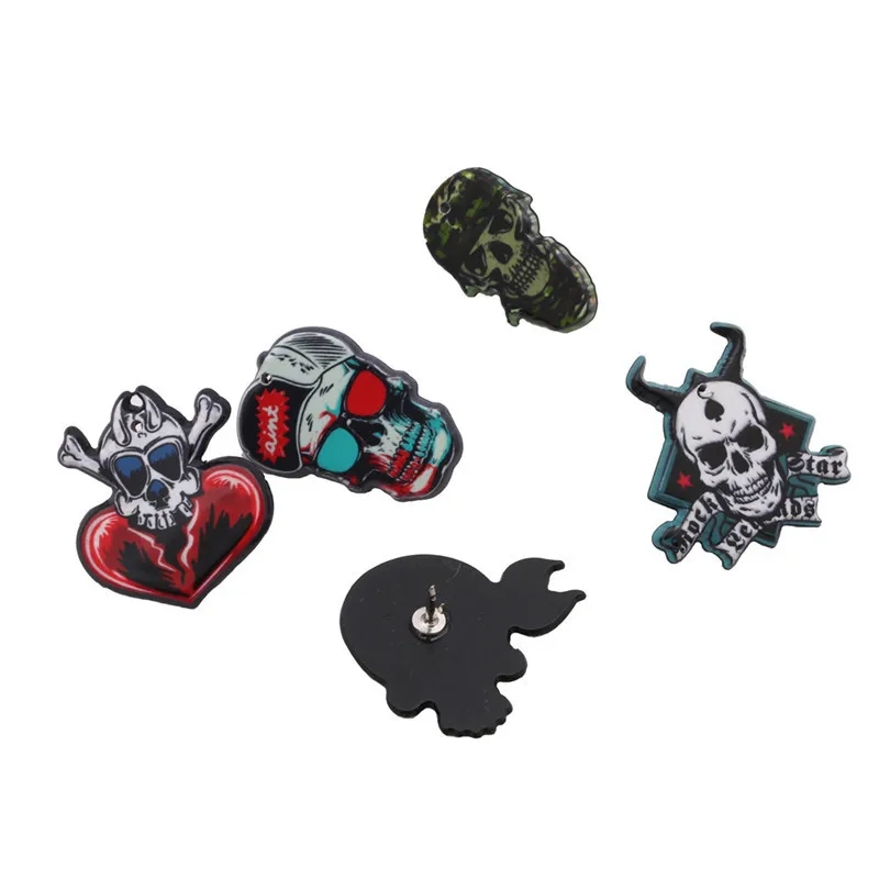 

Popular Halloween Acrylic Punk Skull Pirate Badge Brooch Women's Shirt Denim Jacket Pin Brooch Accessories