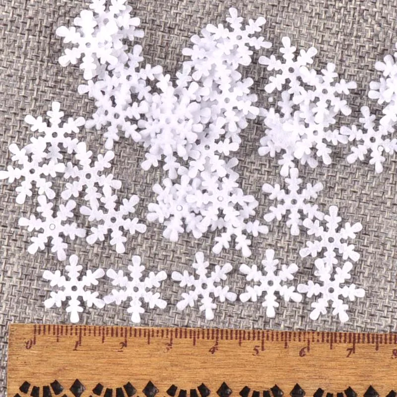 thumbnail image 1 of 100 piezas/lote de parches adhesivos de copos de nieve artificiales de fieltro de poliéster con apliques mixtos, parches no tejidos para manualidades de bricolaje, decoración navideña, 1 of 5