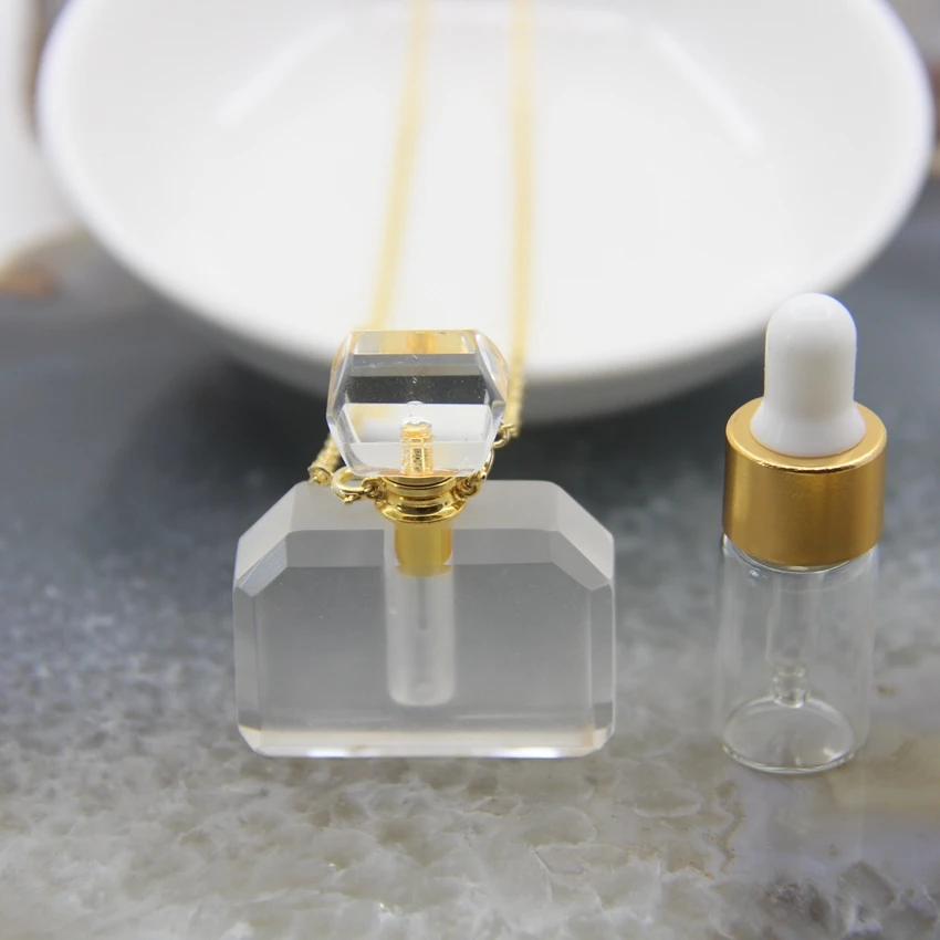 Classic Natural Large Slab Quartz Crystal Perfume Bottle Pendants,High Quality Healing Gemstone Essential Oil Bottle Necklace