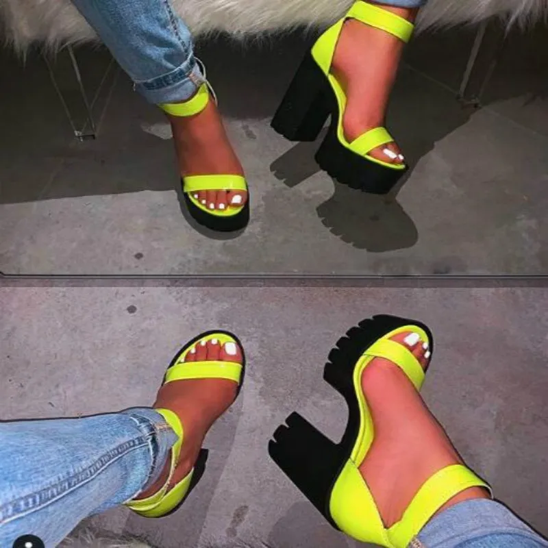 

2020 Women Shoes Fashion Pvc Clear Sandals Ankle Strap High Heel Female Sandals Night Club Platform Heels Shoes Woman Sandalie