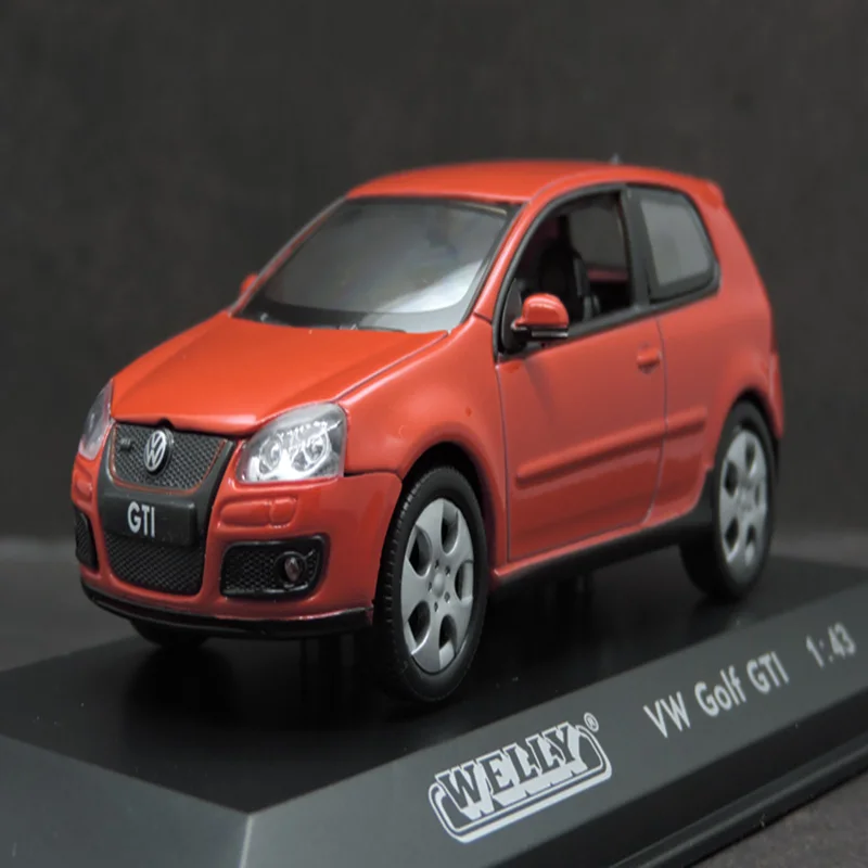 Высокая симуляция 1/43 Volkswagen Golf GTI 5-го поколения MK5 литая винтажная модель автомобиля ностальгическая Миниатюрная модель игрушки-машины - Цвет: Красный