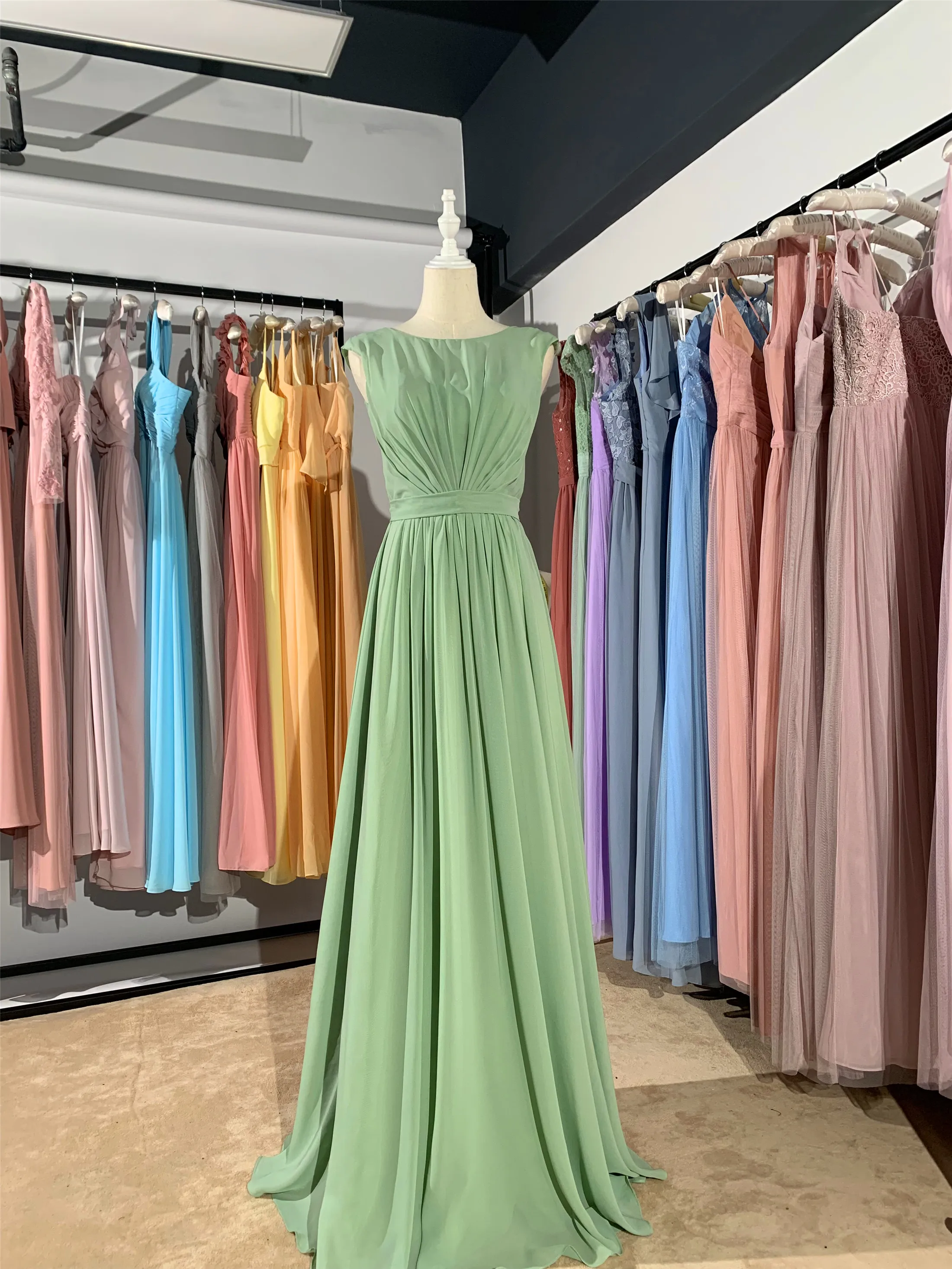 2022 Pastel Green long Boat collar sleeveless chiffon Customizable fashion bridesmaid dress mocini tailor