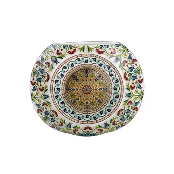 

Harmony of Ottoman Style and Tile from Kutahya , The Minelle Shield Vase