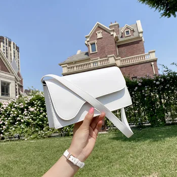 

Net red female bag 2020 spring and summer new Korean version of the wild popular shoulder bag fashion portable small armpit bag