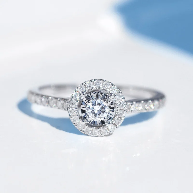 

Customizable 18k Platinum Circle Beautiful Fully-inlaid Diamond Ring-Style Look Big Diamond Ring Women's