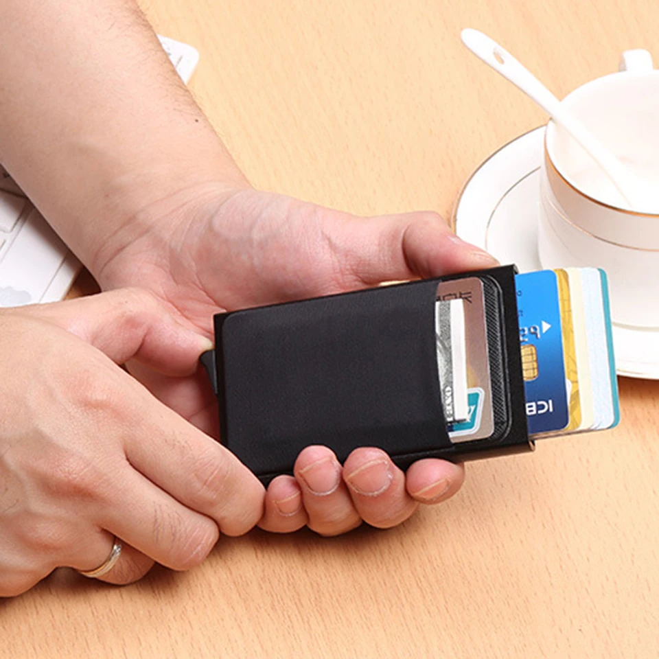 Oswego алюминиевый держатель для кредитных карт кошелек с эластичным задним мешком RFID держатель для банковских карт автоматический футляр для удостоверения личности унисекс