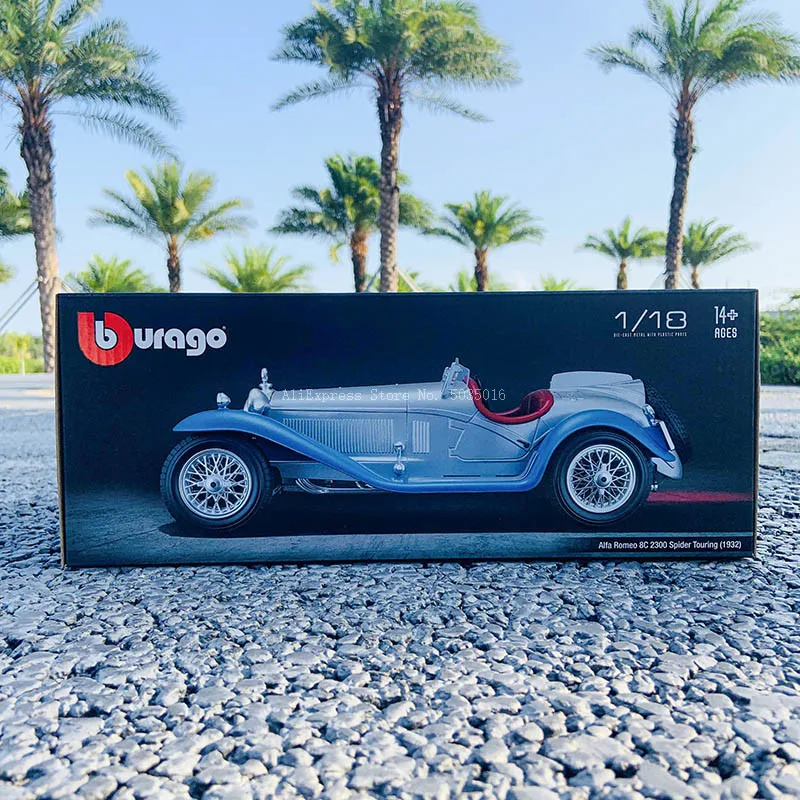 Bburago 1:18 1932 Alfa Romeo 8C 2300 Spider Touring stop