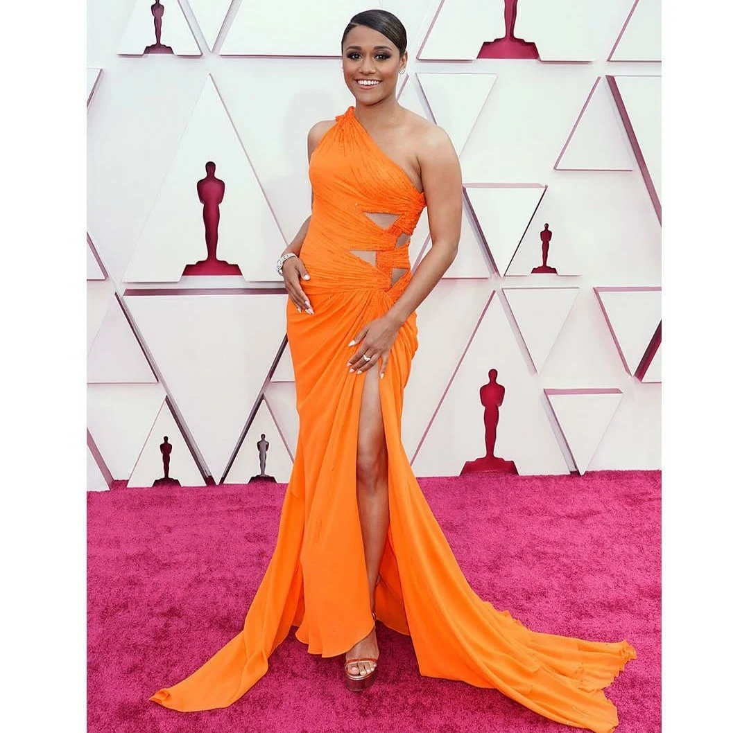 

Long Pleated Orange Chiffon Celebrity Dresses A-Line One Shoulder Side Slit Robe De Soiree Formal Gowns for Women