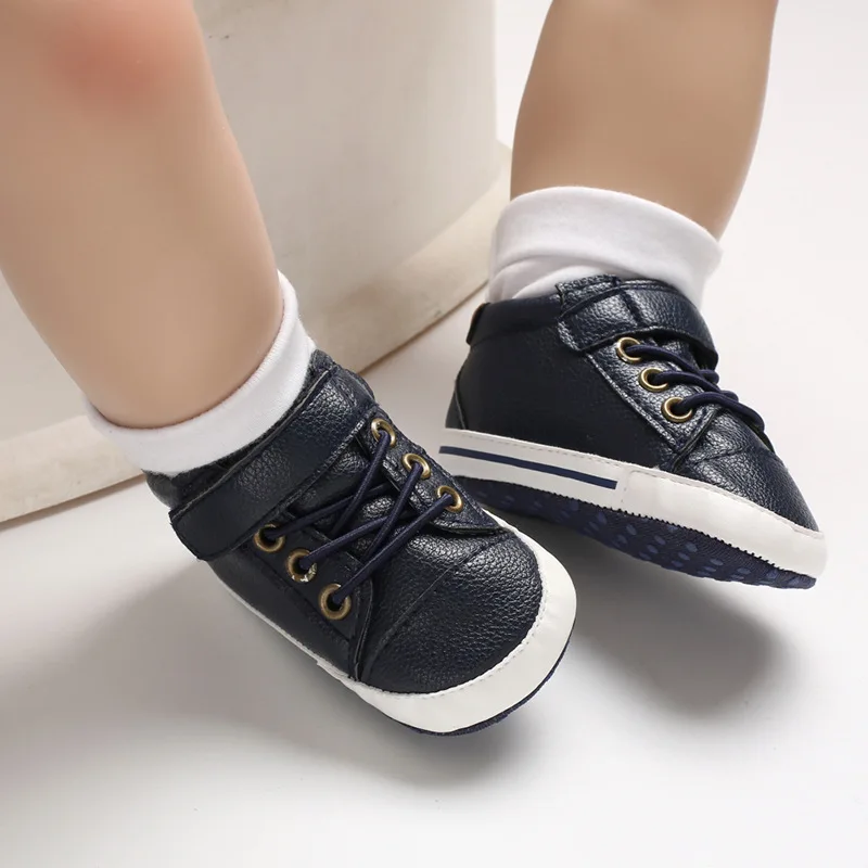 Модная обувь для маленьких мальчиков; сезон осень; повседневная обувь на мягкой нескользящей подошве; искусственная кожа; обувь на липучке для новорожденных - Цвет: Dark Blue