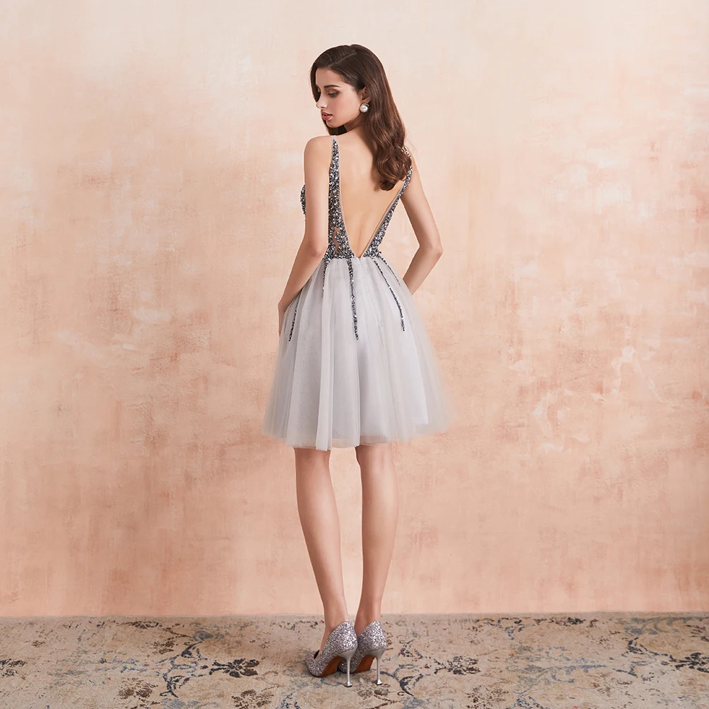 Sparkle Crystal Beaded Short Cocktail Dresses Gray Homecoming Dress Double V-Neck Sexy Shiny Mini Prom Gown robe de cocktail