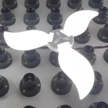 

Fan Three-Blade LED Lamp 45W E27 Foldable Energy Saving Home Ceiling Light