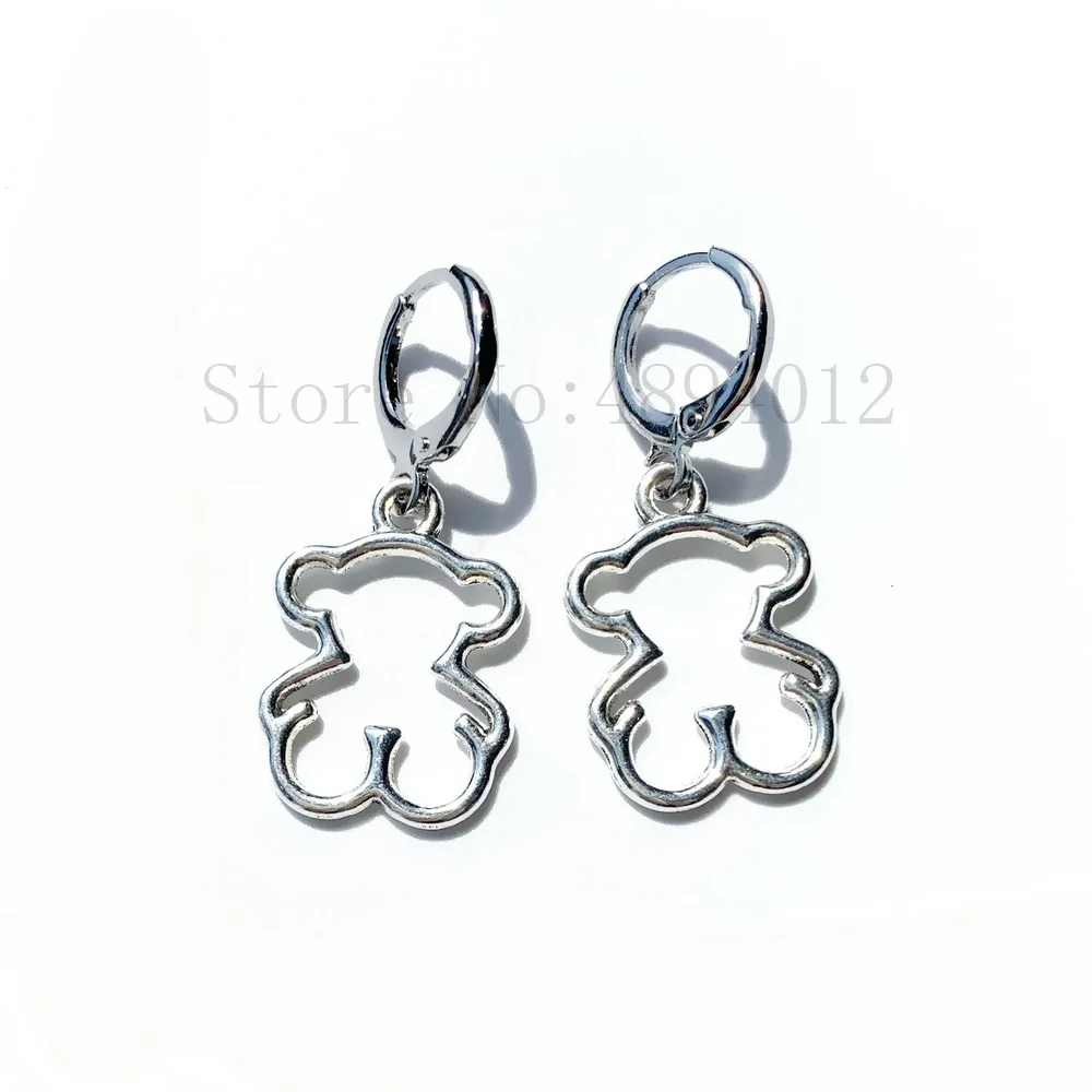 

Women Fashion Bear Earrings Simple and Generous Hollow Titanium Steel Jewelry Best Gifts for Friend