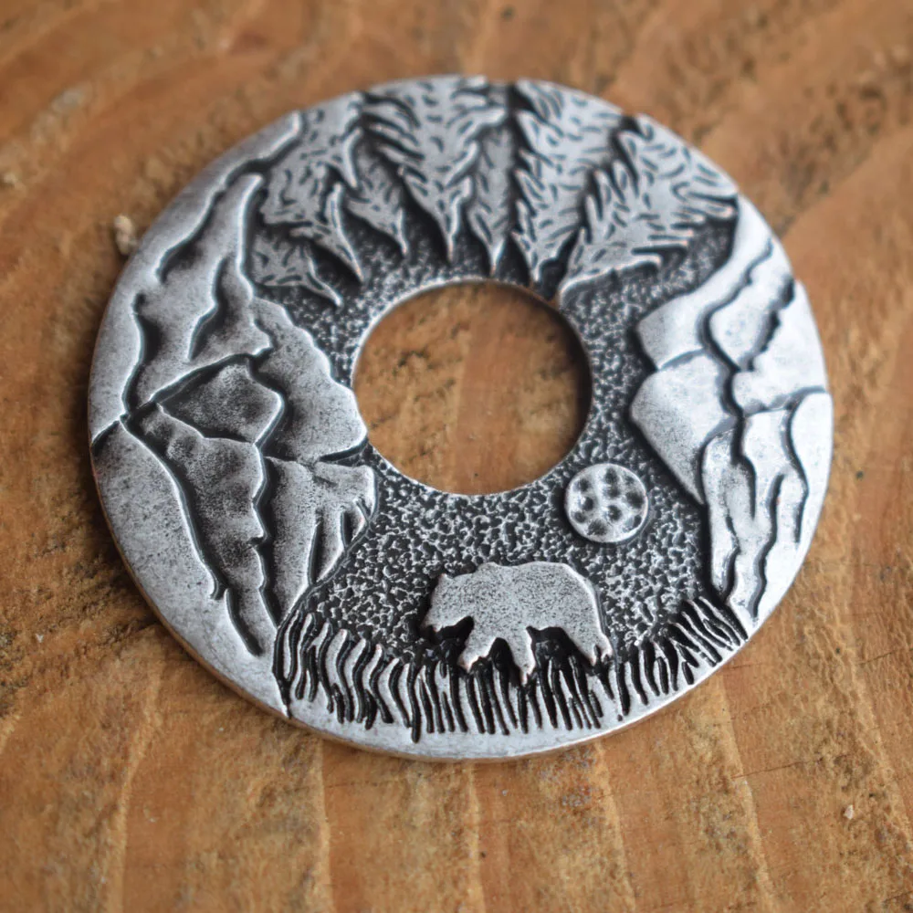 

1pcs Nature Inspired Jewelry Mountain Necklace, Pine Tree Pendant bear