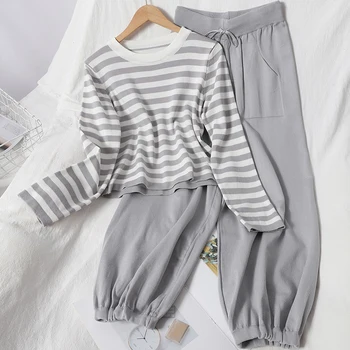 

Autumn Women 2pcs Set Casual Round Neck Long Sleeve Striped Short Tops And High Waist Harem Pants Female Two Piece Set New 2020