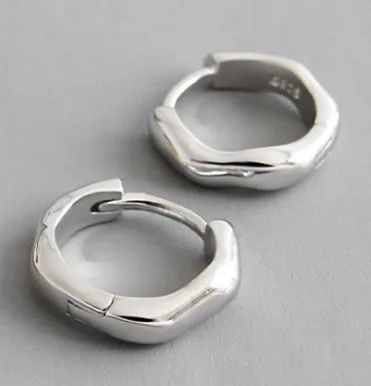F.I.N.S корейские S925 Серебряные серьги INS простой дизайн нерегулярные вогнутые маленькие серьги-кольца Женские аксессуары - Окраска металла: Silver Hoops