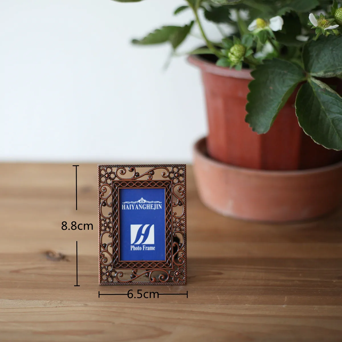2 Inch Alloy Wrought Iron Photo Frame Classical Craft Decoration Small Ornaments For Family Decoration photo frame