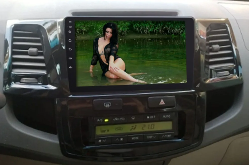 Toyota Hilux 2012-2016 Auto AC