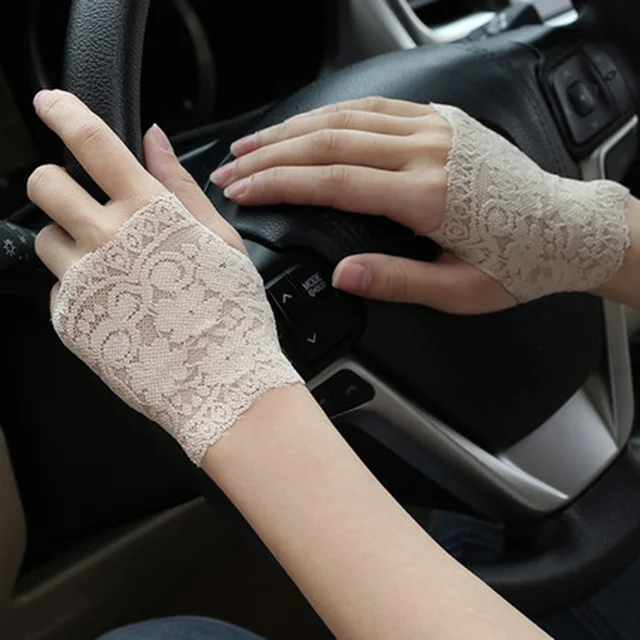 Sexy Lace Sleeve Women Short Thin Elastic Cover Scars Wrist Half Finger Gloves Summer Driving Fingerless Sunscreen Mittens M60 3