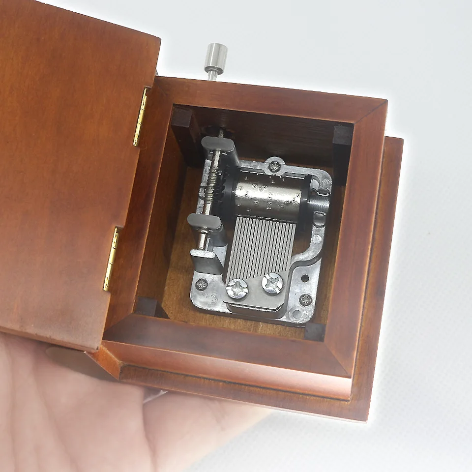 クラシック木製オルゴール かわいい木製アンティーク調の蓄音機型のオルゴール😊 Presenting the