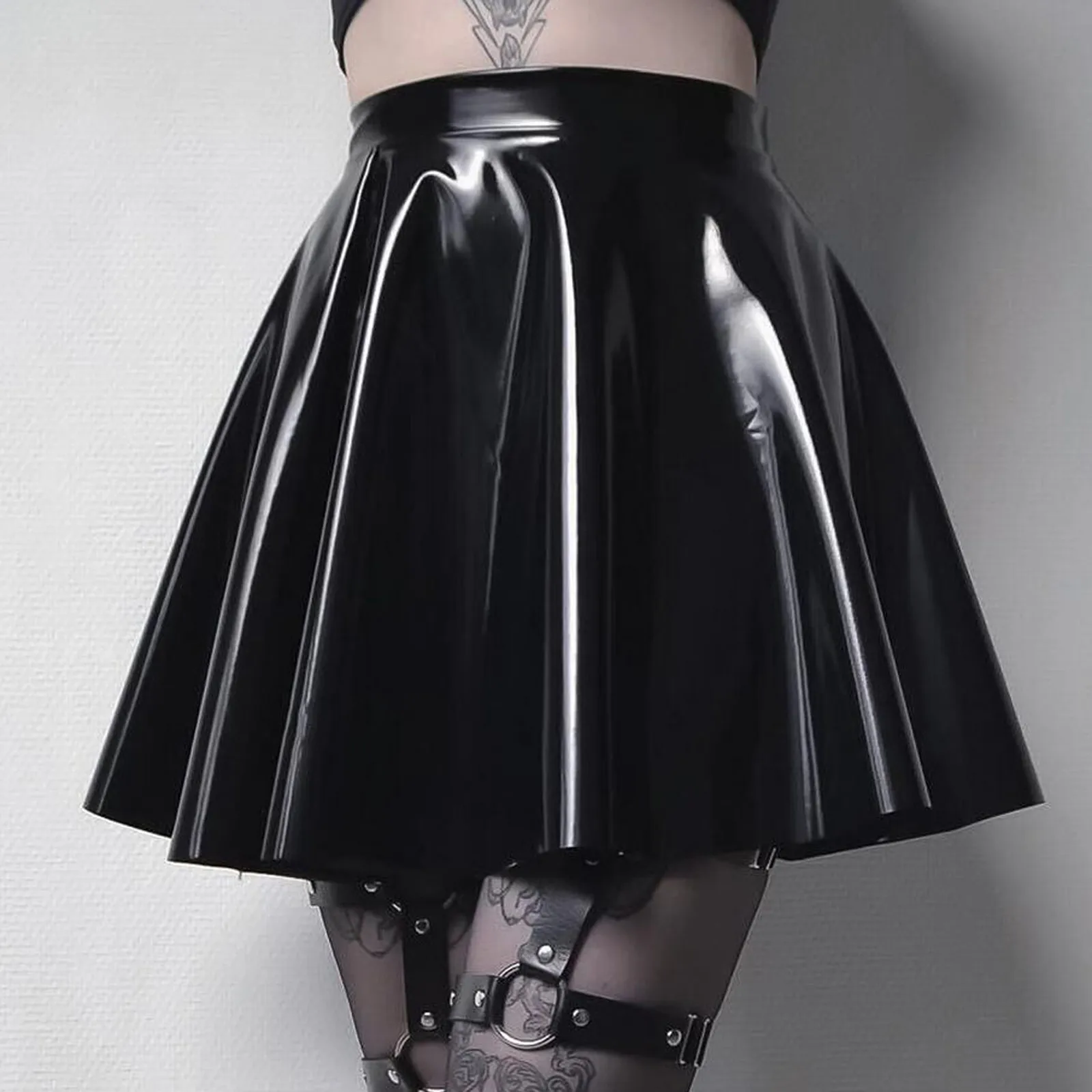 Minifaldas de cuero con aspecto húmedo para mujer, faldas plisadas de cintura alta, acampanadas, de látex, para baile Rave, sexys, para discoteca