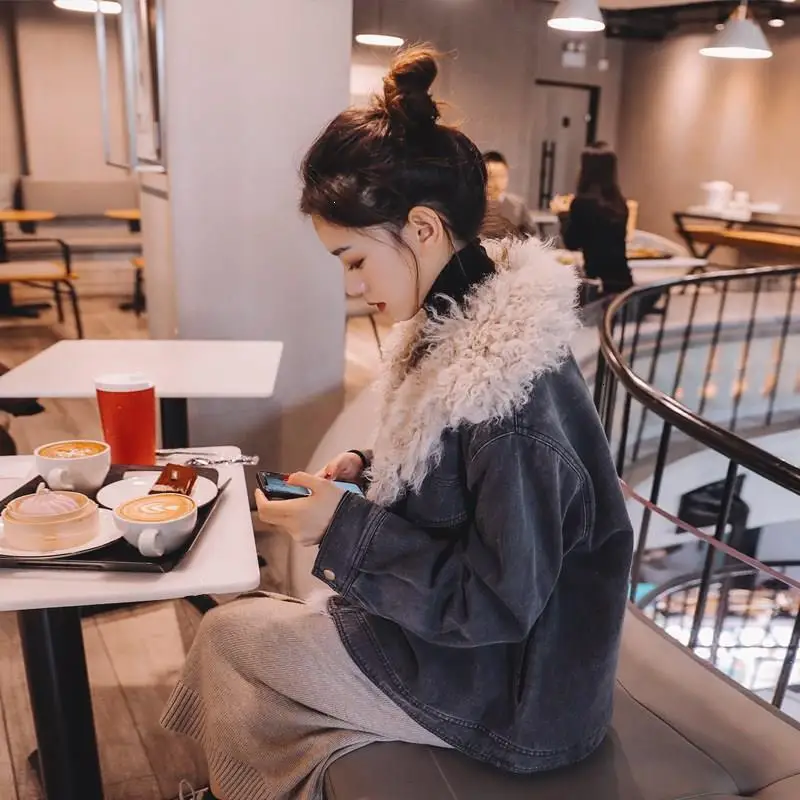 Женская джинсовая куртка с отложным воротником из овечьей шерсти, утепленная бархатная парка, Пальто, Повседневная Джинсовая Верхняя одежда, зимняя куртка