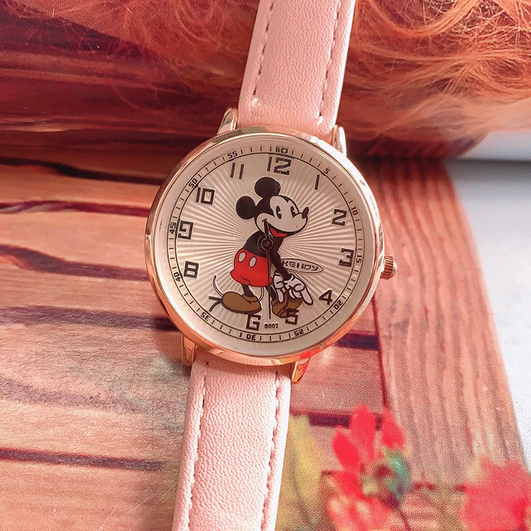 Рисунок 2 - Модные Простые кварцевые часы на