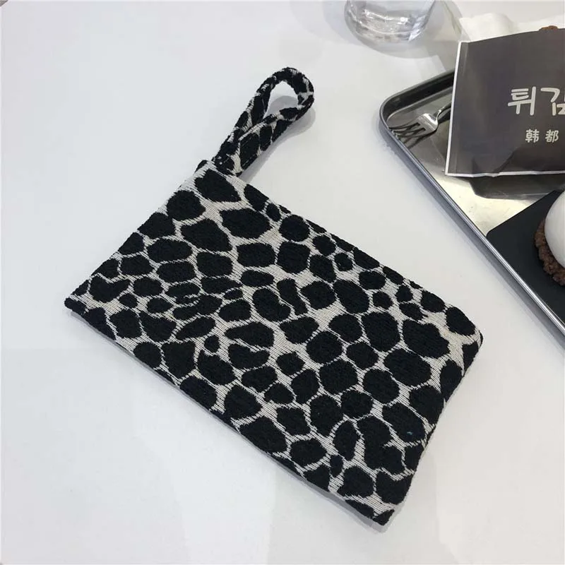 10pcs-lot-mobile-phone-bag-wallet-black-and-white-leopard-print-simple-leisure-jacquard-cloth-coin-purses