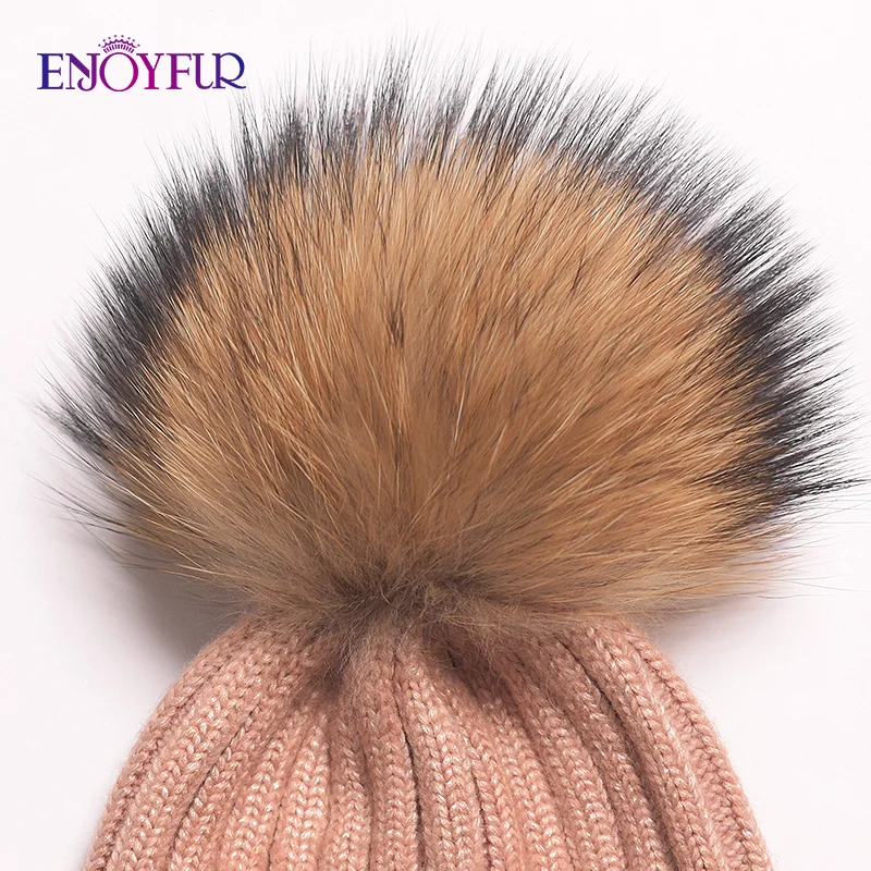 Enjoyfur Мода енота Мех Pom Hat Женский Кашемир Для женщин зимние Шапки с Стразы указал
