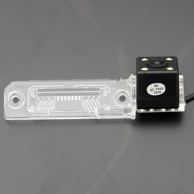 Car-Reverse-Camera-for-VW-Passat-B5-1996-2005-Touran-2003-2004-2005-2006-2007-2008-2009-2010 (2)