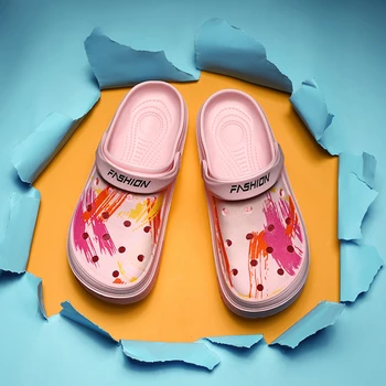 

Comfortable EVA Men Women Pool Sandals Summer Outdoor Beach Shoes Men Slip On Garden Clogs Casual Water Shower Slippers 2020 New