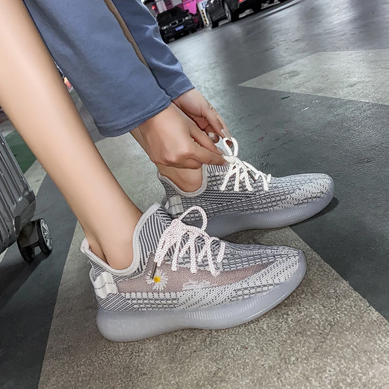 Zapatillas de deporte con suela de goma transparente para mujer, zapatos  deportivos con suela de goma fluorescente de noche, de malla transpirable,  cómodos y resistentes al desgaste para gimnasio, 2021 - AliExpress Calzado