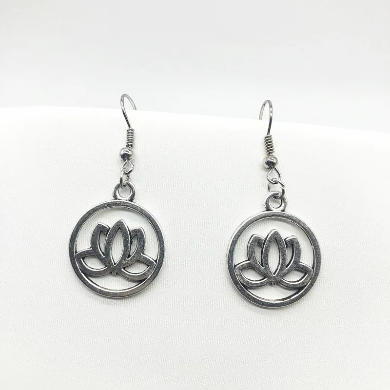 

2020 Creative New Mandala Lotus Pendant Earrings Energy Amulet Religious Earrings Lady Girlfriend Lover Gift