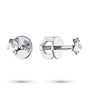 

Silver pouches with diamonds