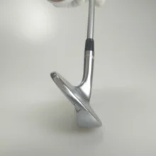 Гольф-клуб S-M-8 серебристой танкетке