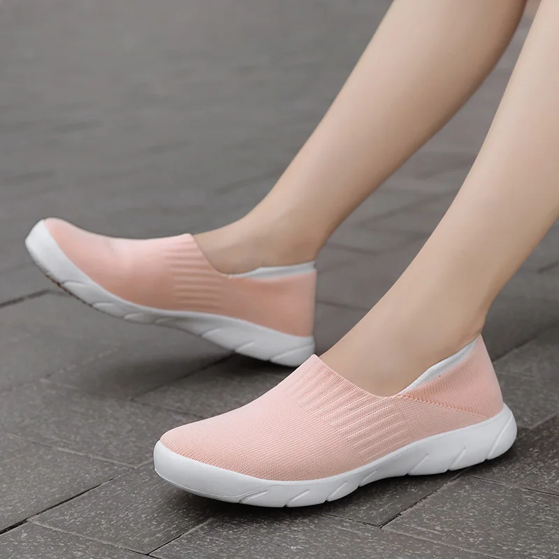 Туфли женские на плоской подошве дышащие лоферы без застежки удобная