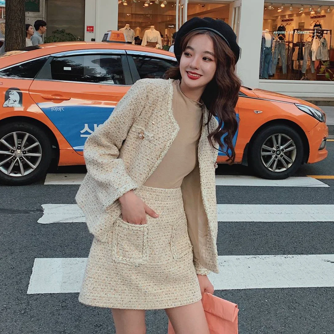 

Photo Shoot INS Ladies' Elegant Graceful Lace Pattern Weaving Cropped Jacket High-waisted A- line Skirt Two-Piece Set