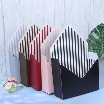

5pcs Valentine's Day Romantic Flower Gift Box Waterproof Flower Package Box Paper Rose Bouquet Envelope Box (Random Color)
