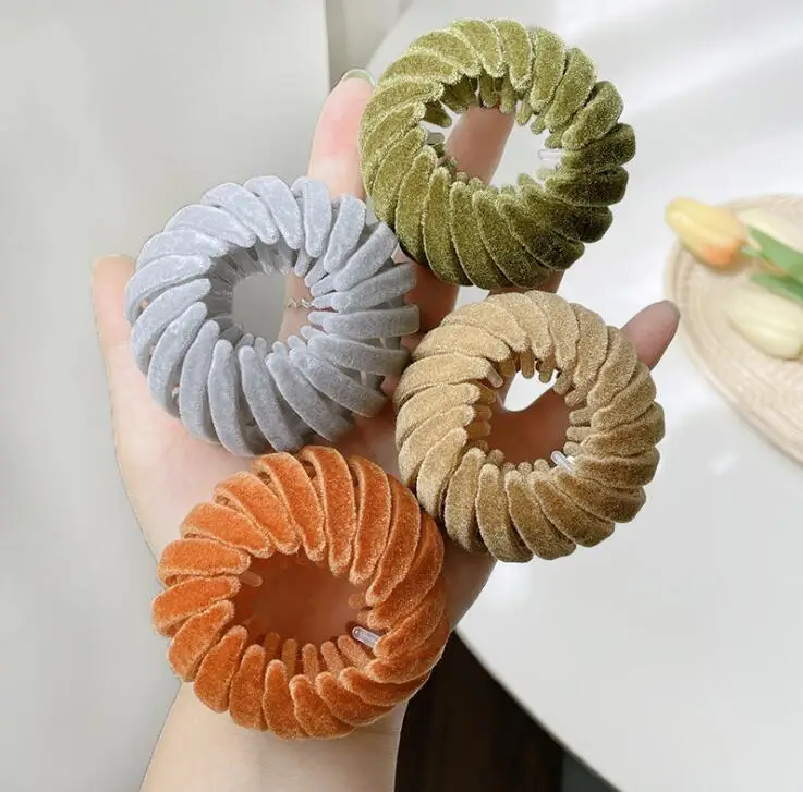 Dispositivo de Bobinamento Rabo de Cavalo Acessórios para o Cabelo Lote Donut Bun Maker Reunindo Cisne Camurça Ninho Anel Alta Artefato Novos Apertos Ha2505 60 Pçs - 9 Beleza e saúde